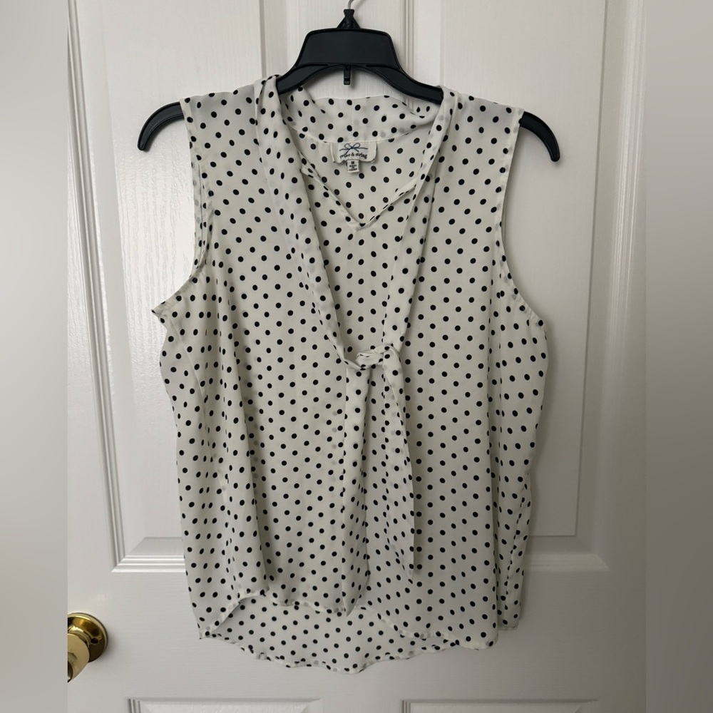 Twine & String sleeveless white w/ black polka dots top size Medium
